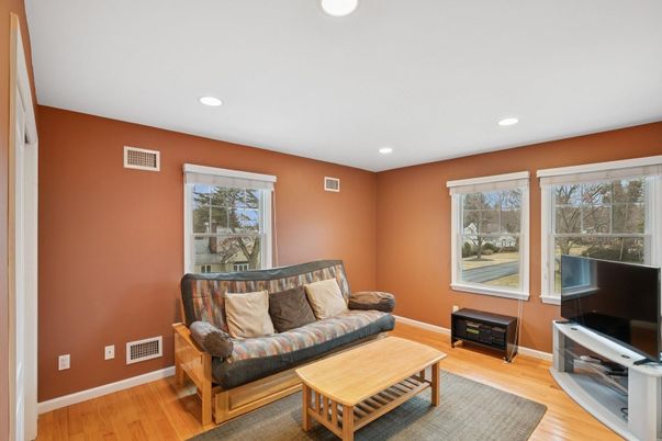 Interior, Living room, Recessed Lighting, Wood Texture Flooring
