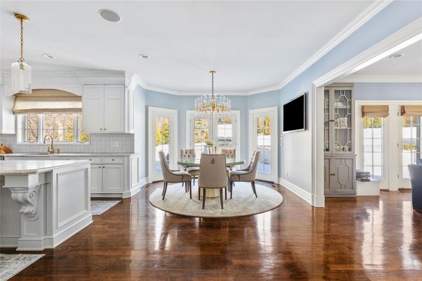 Chandelier, Dining room, Interior, Kitchen, Pendant Lights, Recessed Lighting, Wood Texture Flooring
