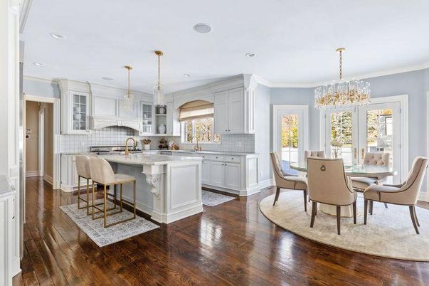 Chandelier, Dining room, Interior, Kitchen, Pendant Lights, Recessed Lighting, Wood Texture Flooring