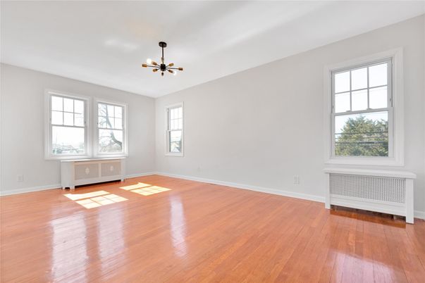 Empty room, Interior, Pendant Lights, Wood Texture Flooring
