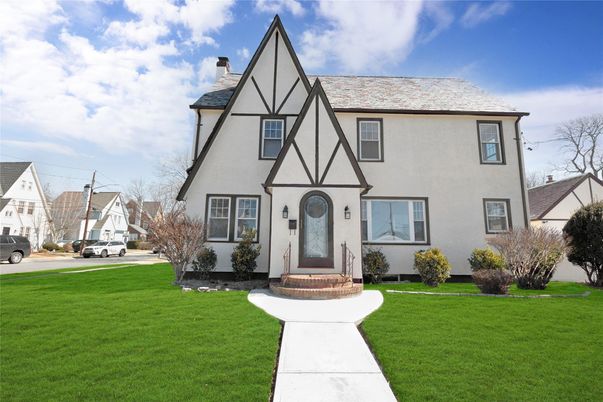 Exterior, Facade, Tudor Revival