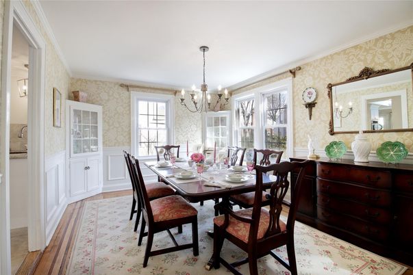 Chandelier, Dining room, Interior