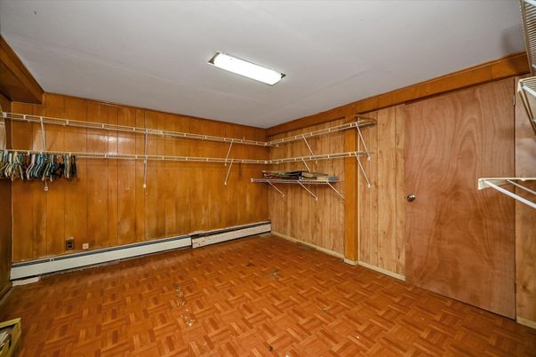 Empty room, Interior, Walk-in Closets, Wood Texture Flooring, Wooden Walls