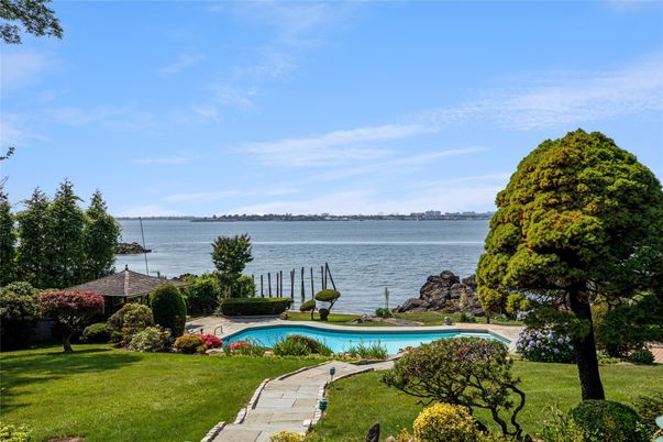 Exterior, Lake, Pool, Water