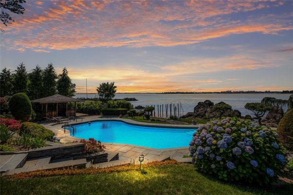 Exterior, Lake, Pool, Water