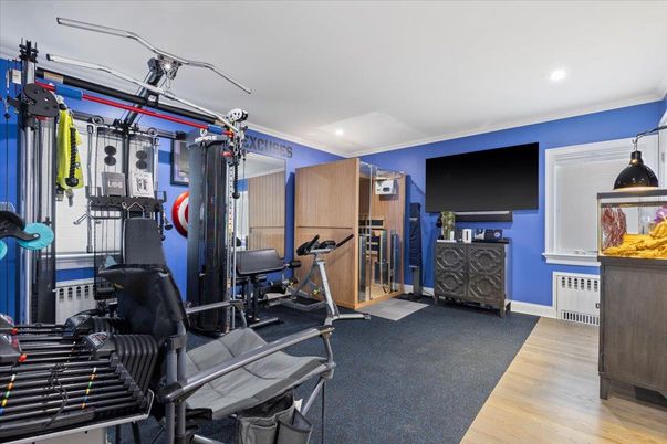 Fitness Equipment, Interior, Recessed Lighting, Wood Texture Flooring