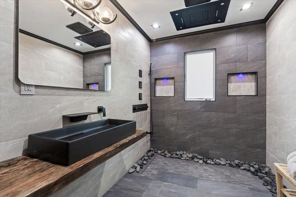Bathroom, Interior, Recessed Lighting