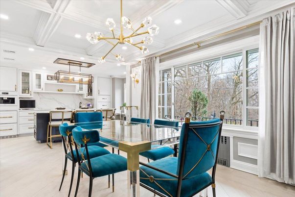 Dining room, Interior, Kitchen, Pendant Lights, Recessed Lighting, Wood Texture Flooring