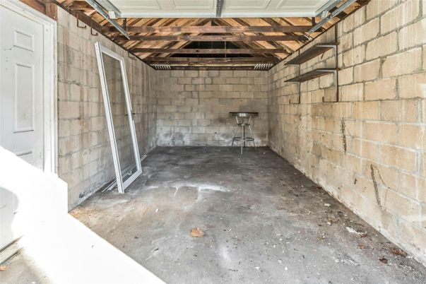 Garage, Interior, Stone Walls
