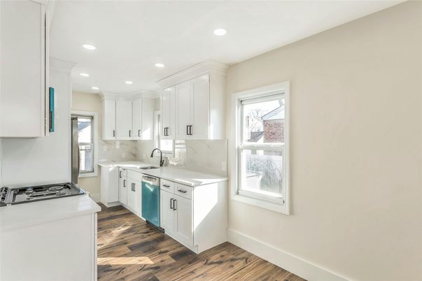 Interior, Kitchen, Recessed Lighting, Wood Texture Flooring