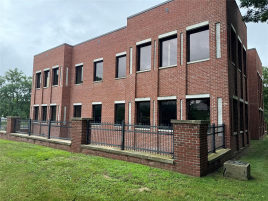 Exterior, Facade, Brick Facade, Rowhouse