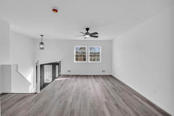 Empty room, Interior, Pendant Lights, Wood Texture Flooring
