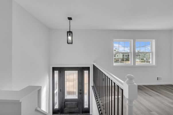 Interior, Pendant Lights, Wood Texture Flooring