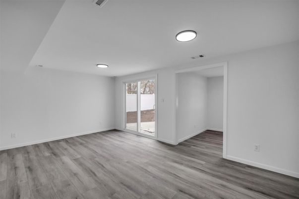 Empty room, Interior, Recessed Lighting, Wood Texture Flooring
