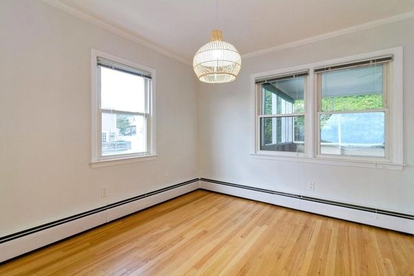 Chandelier, Empty room, Interior, Wood Texture Flooring
