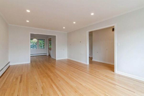 Empty room, Interior, Recessed Lighting, Wood Texture Flooring