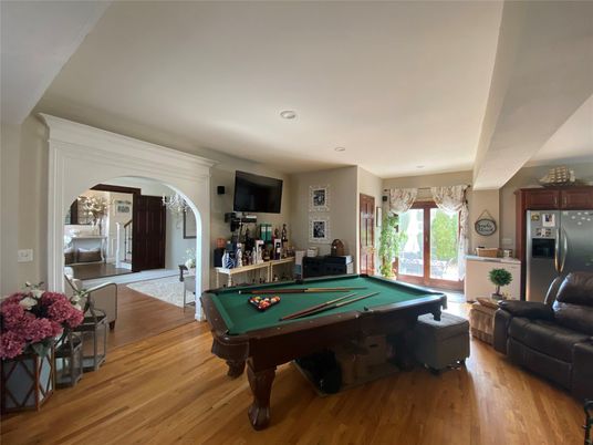 Billiard Table, Game Room, Interior, Recessed Lighting, Wood Texture Flooring