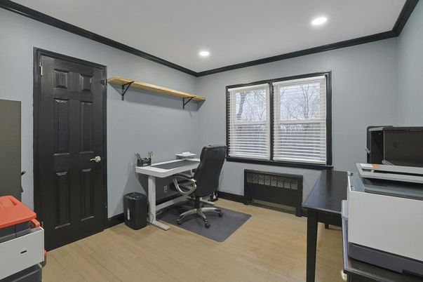Home Office, Interior, Recessed Lighting, Wood Texture Flooring