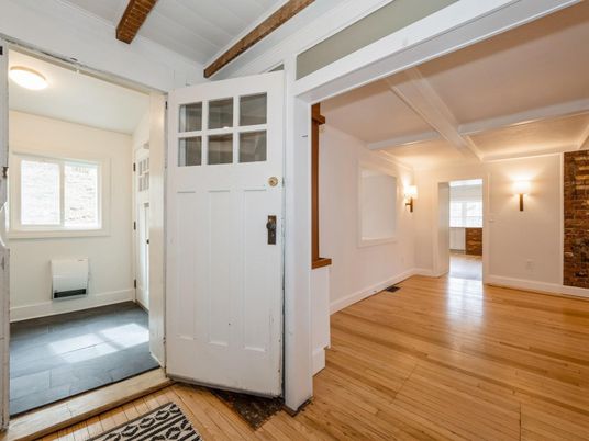 Empty room, Interior, Wooden Beams, Wood Texture Flooring