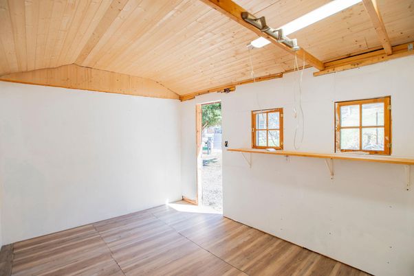 Empty room, Interior, Wooden Beams, Wooden Ceilings, Wood Texture Flooring