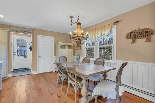 Chandelier, Dining room, Interior, Recessed Lighting, Wood Texture Flooring