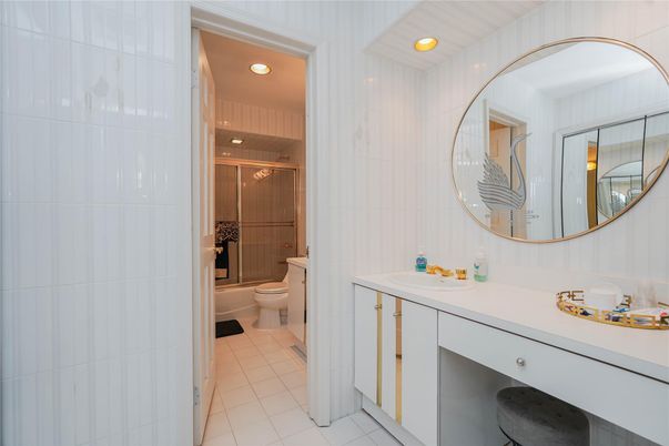 Bathroom, Interior, Recessed Lighting