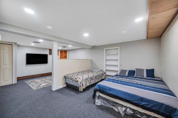 Bedroom, Interior, Recessed Lighting