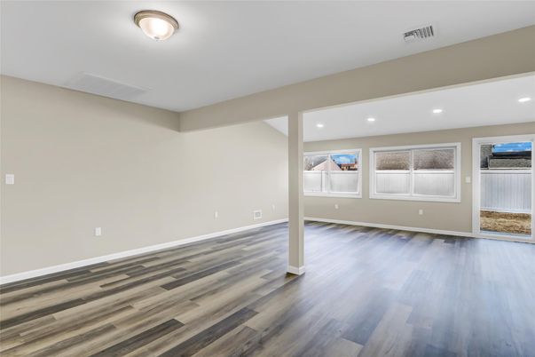 Empty room, Interior, Recessed Lighting, Wood Texture Flooring
