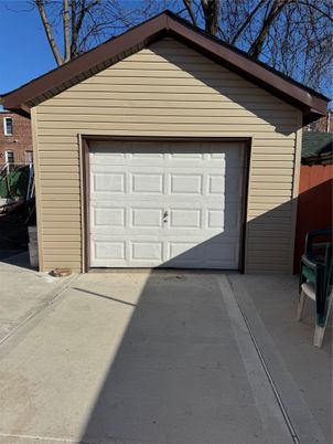 Detached Garage, Exterior