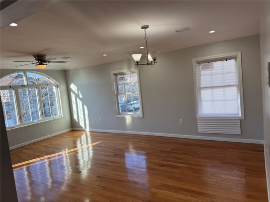 Empty room, Interior, Pendant Lights, Recessed Lighting, Wood Texture Flooring