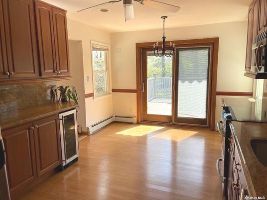 Chandelier, Empty room, Interior, Wood Texture Flooring