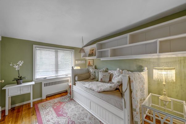 Bedroom, Interior, Pendant Lights, Wood Texture Flooring