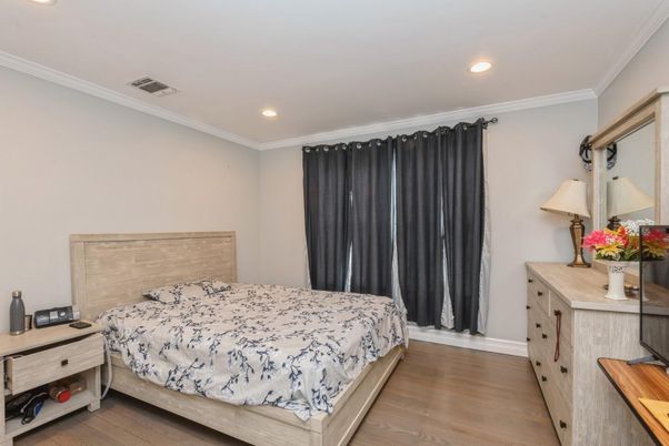 Bedroom, Interior, Recessed Lighting, Wood Texture Flooring