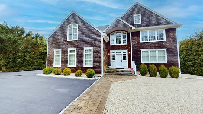 Exterior, Facade, Brick Facade, Brick Traditional