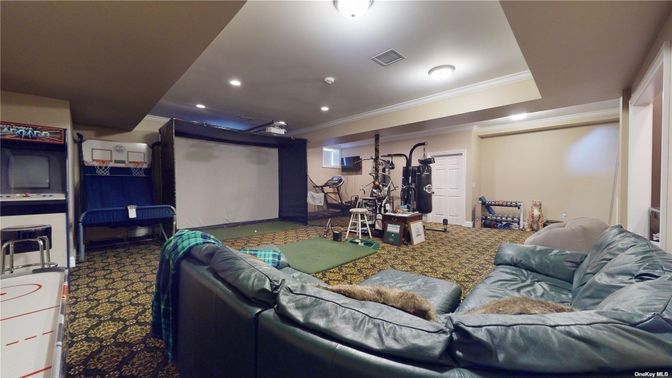 Fitness Equipment, Interior, Living room, Recessed Lighting
