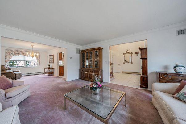 Chandelier, Interior, Living room