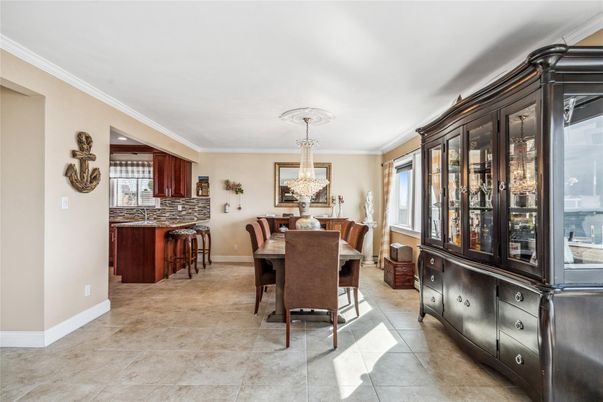 Chandelier, Dining room, Interior