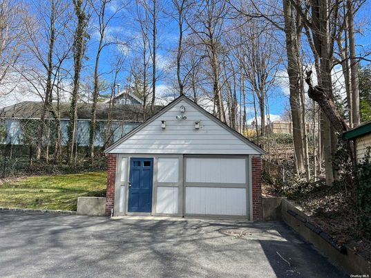 Detached Garage, Exterior