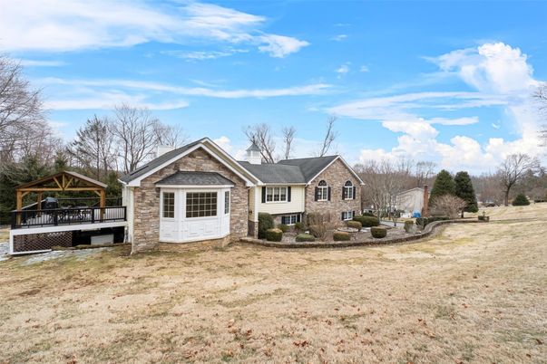 Backyard, Exterior, Facade, Brick Facade, Ranch