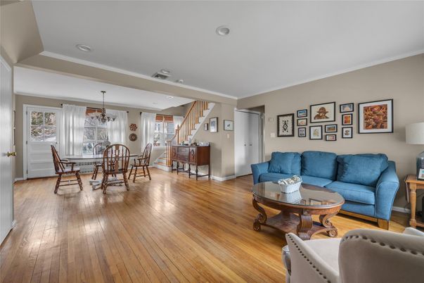 Chandelier, Dining room, Interior, Living room, Recessed Lighting, Wood Texture Flooring