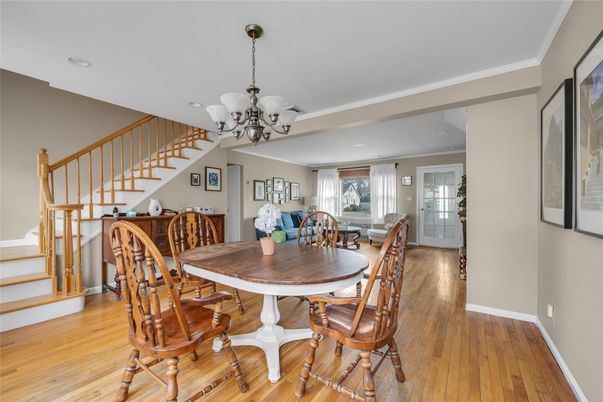 Chandelier, Dining room, Interior, Recessed Lighting, Wood Texture Flooring