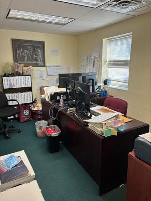 Home Office, Interior