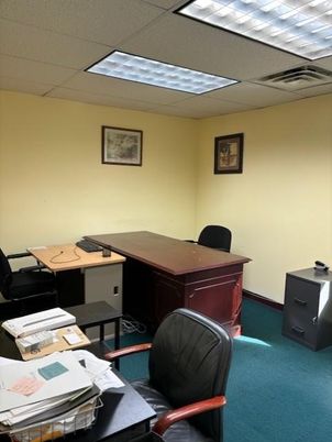 Home Office, Interior