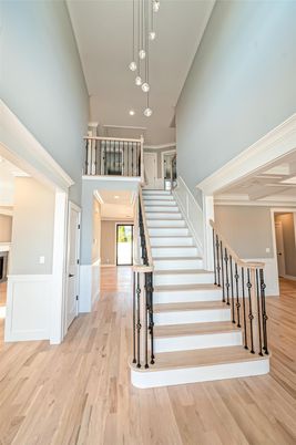 Interior, Pendant Lights, Recessed Lighting, Wood Texture Flooring