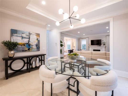 Interior, Living room, Pendant Lights, Recessed Lighting