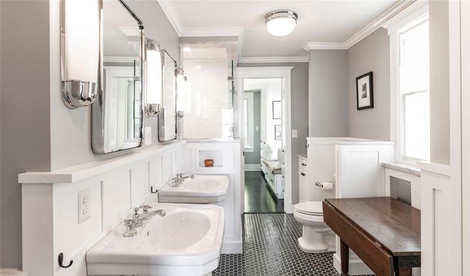 Bathroom, Dual Sink Vanities, Interior