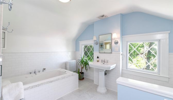 Bathroom, Dual Sink Vanities, Interior