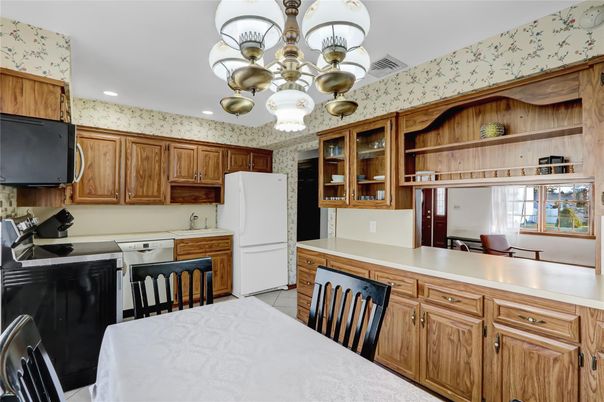 Chandelier, Dining room, Interior, Kitchen, Recessed Lighting