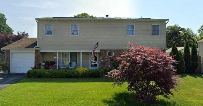 Attached, Backyard, Exterior, Facade, Brick Facade, Split Level