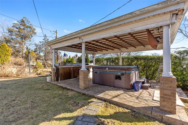 Exterior, Hot Tub